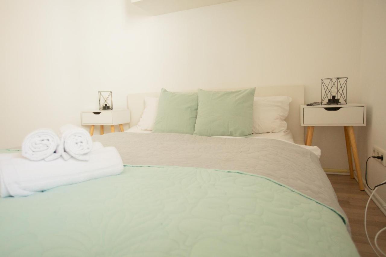 Neu Innenstadt Altstadt Apartment In Top Lage Von Koln Exterior foto